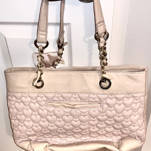 Betsy Johnson tote bag - Picture 3 of 6